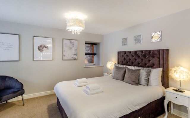 Queen Anne Suite
