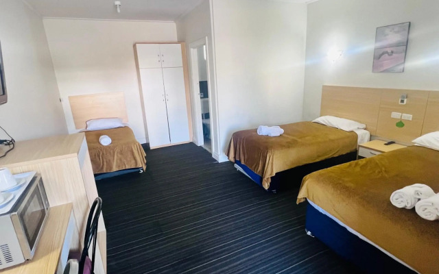 Jacksons Motor Inn