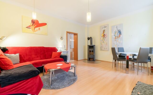 Private Apartment Otto Blum Hof