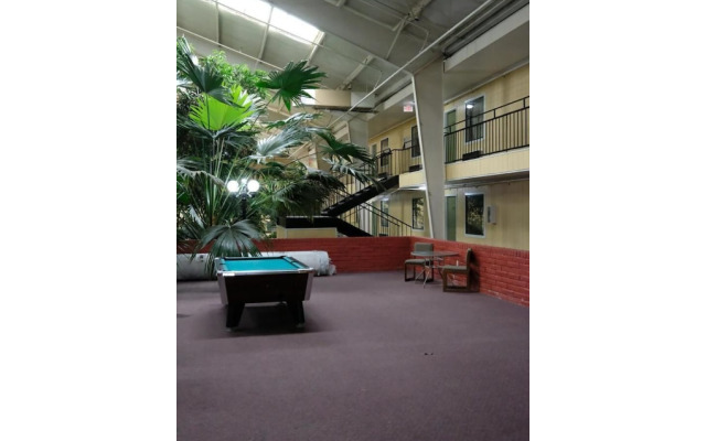 Econo Lodge