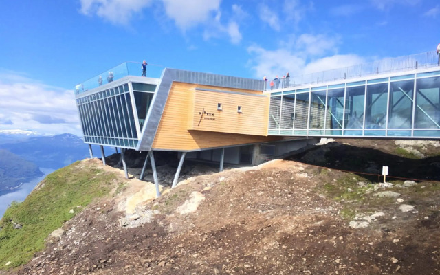 Olden Fjordhotel