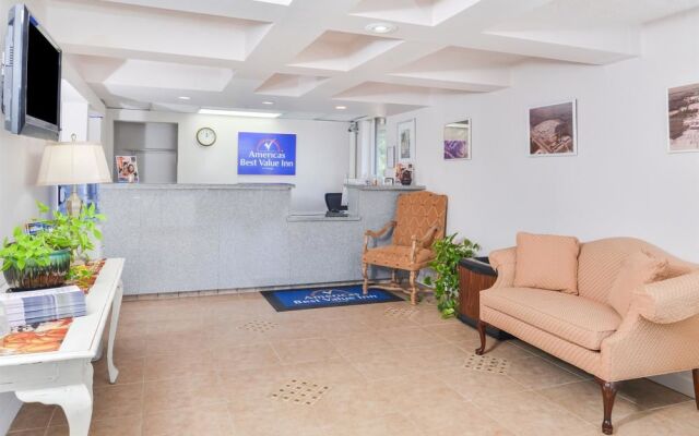 Americas Best Value Inn - Williamsburg/Lightfoot Area