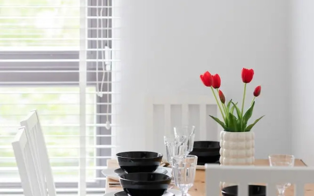 Nad Brzegiem Wisły Warszawa by Renters