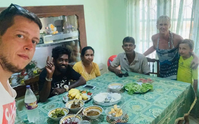 Riko surf House Hiri