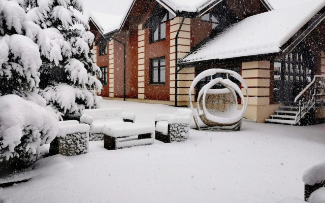 Hostynnyy Dvir Apartament Hotel