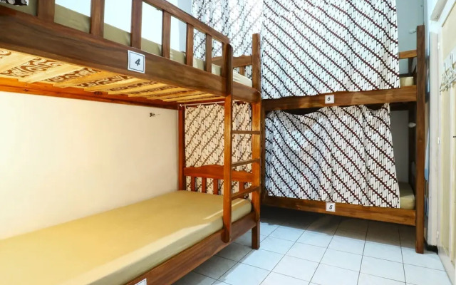 Rumah Larasati - Hostel