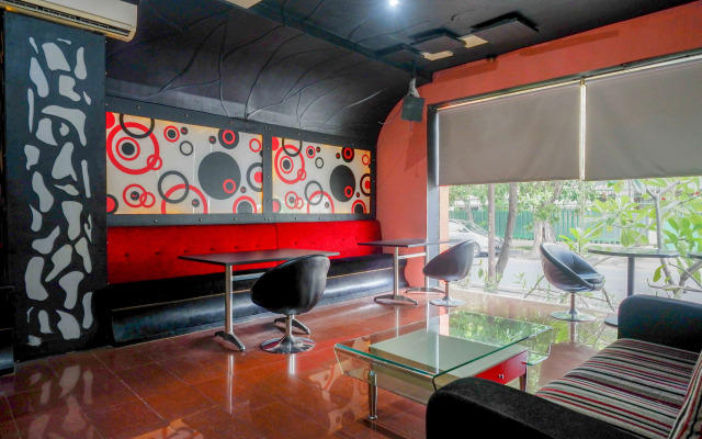 Sans Hotel International Surabaya