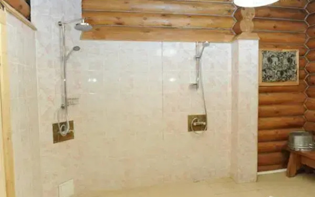 Tri Bani Guest House