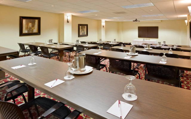 Crowne Plaza Cleveland Airport by IHG