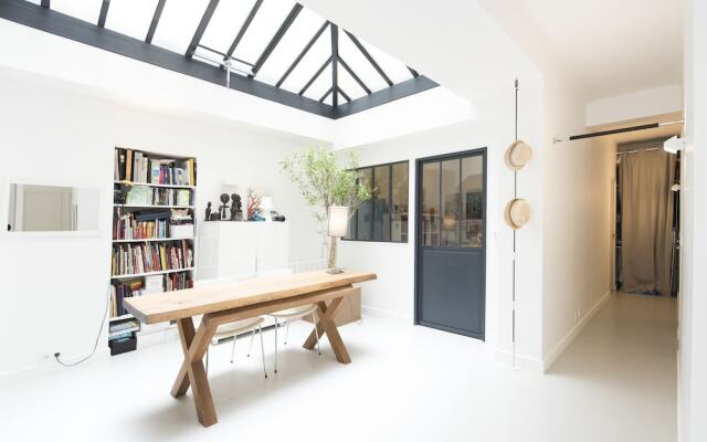 Contemporary Chic by Place de la Nation