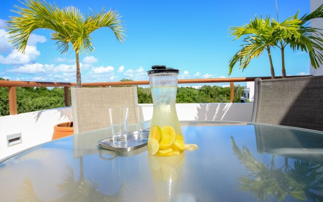 Rooftop Hot Tub Penthouse by Olahola