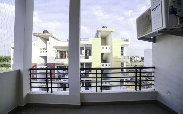 Oyo Home 17383 Elegant 3bhk