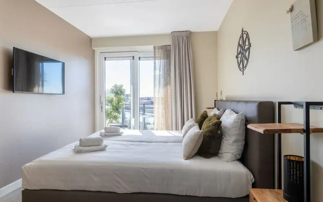 Apartment in Sint-annaland With Beach Access