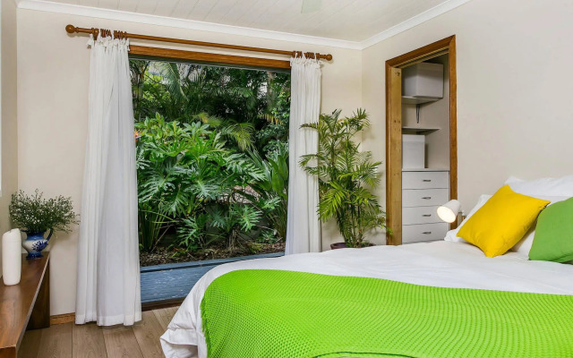 Bottlebrush Cottage