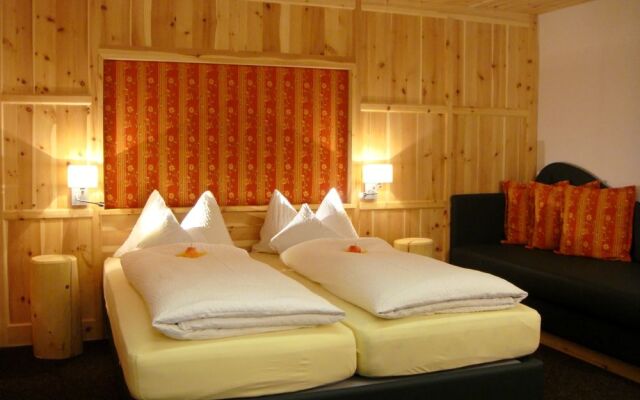 Berghotel Jochgrimm - Your hoome in the Dolomites