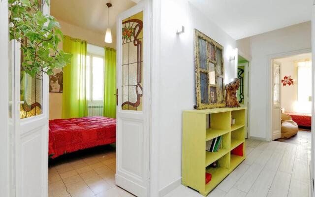Large flat 30min Colosseo