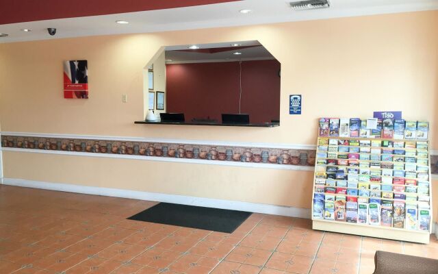 Motel 6 Englewood, FL
