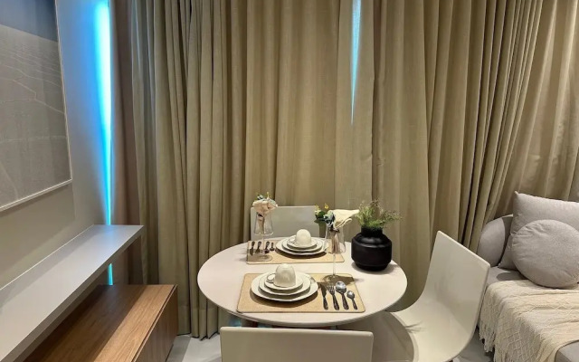 Oceanfront Studio in Condominium Ops0337