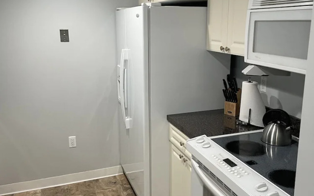 Close to Tufts Medical Center Boston