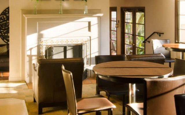 Casa Del Mar Inn