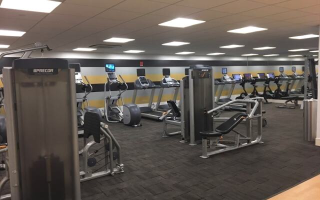 Cook City Suites - 1616 Walnut Street