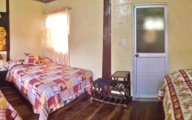 Montano Camping & Hostel