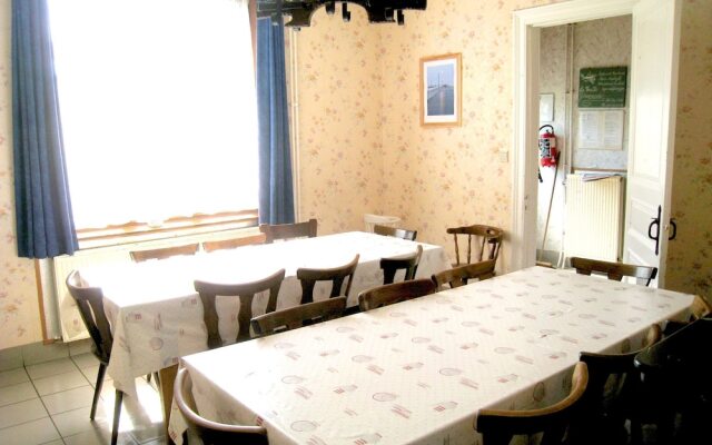 Charming Holiday Home in Coo