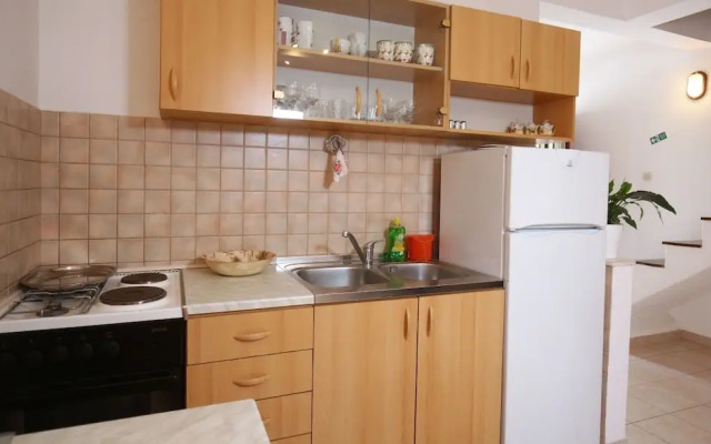 Neda - Perfect Location & Free Parking - A3