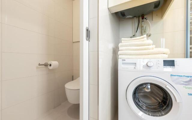 COZY&QUIET apartment with A/C in city centre