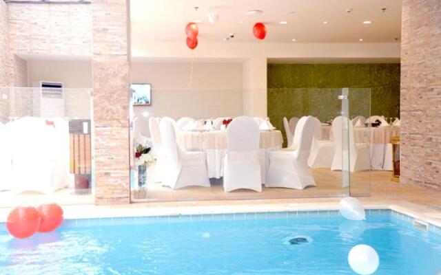 Ebreez Hotel