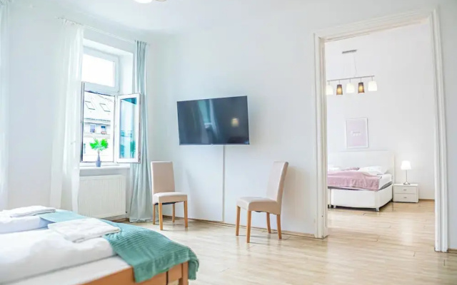 Budget 2BR Long Stay Near Matzleinsdorf