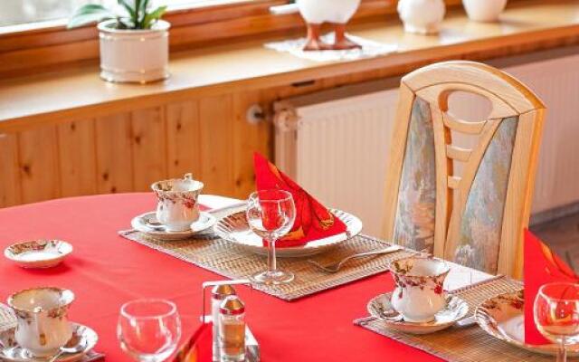 Waldhotel Auerhahn Bed & Breakfast