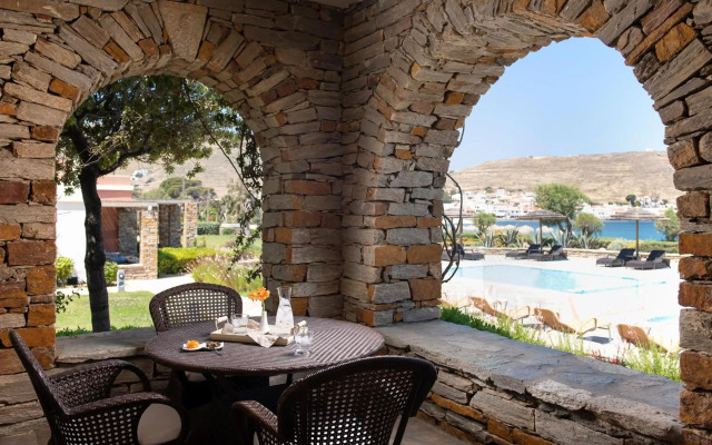 Porto Kea Suites