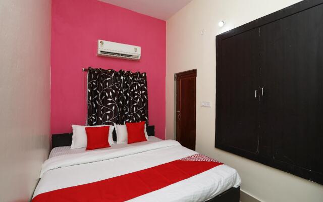 OYO 19556 Hotel Puri Inn