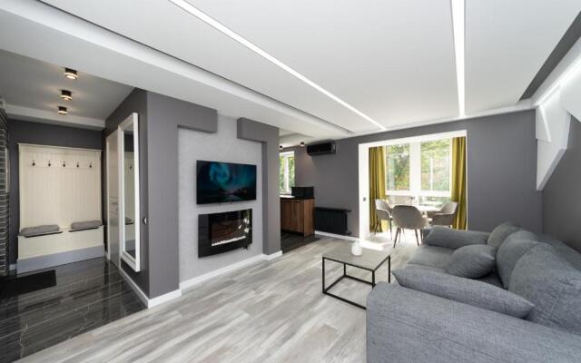Luxrent Apartments on Lesi Ukrainki - Kiev