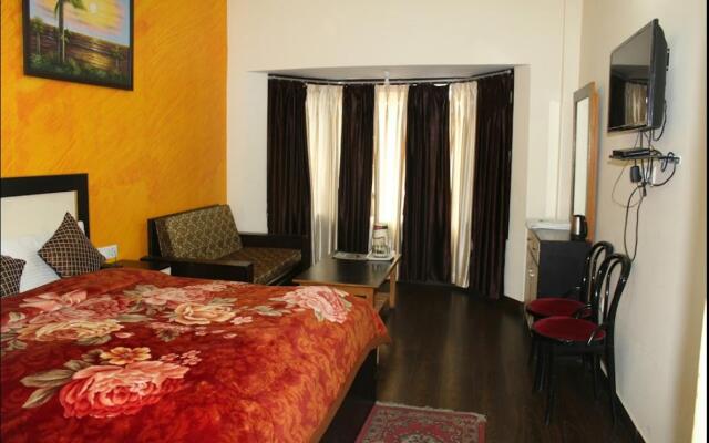 Hotel Himadri