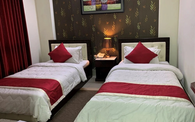 Hotel Grand Circle Inn
