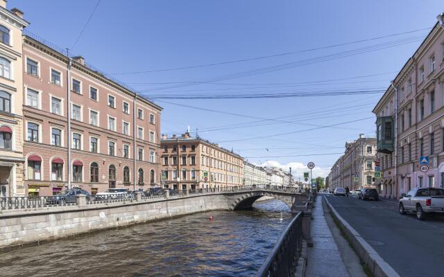 DeRent Aparts (ДеРент Апартс) на набережной канала Грибоедова 42