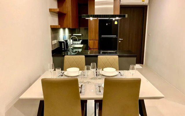 Escape Condominiums Beachfront Suites - Mae Phim