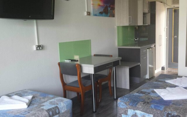 Le George Motel