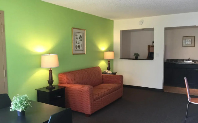 Roomba Inn & Suites Orlando