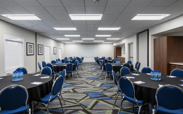 Holiday Inn Express & Suites Saskatoon by IHG