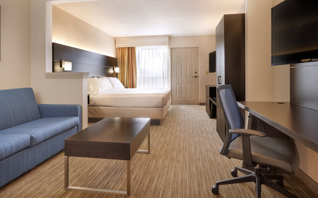 Holiday Inn Express & Suites Asheville SW - Outlet Ctr Area