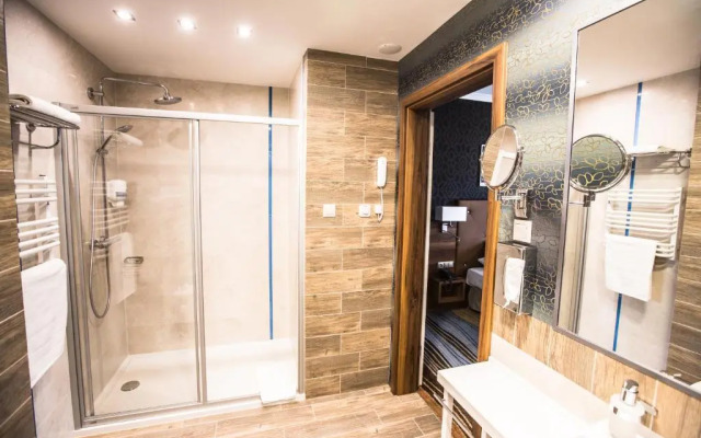 Mineral Hotel Malinowy Raj