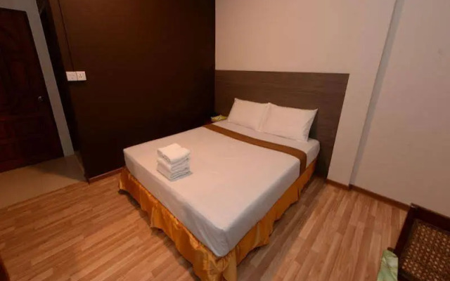 Min Nandar Garden Hotel