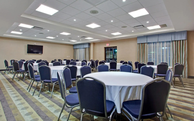 Holiday Inn Express & Suites Ottawa West - Nepean by IHG