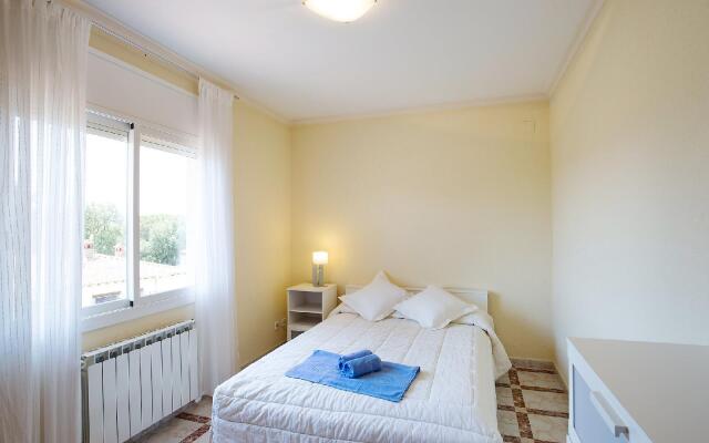 Bell Lloc 02 - Three Bedroom