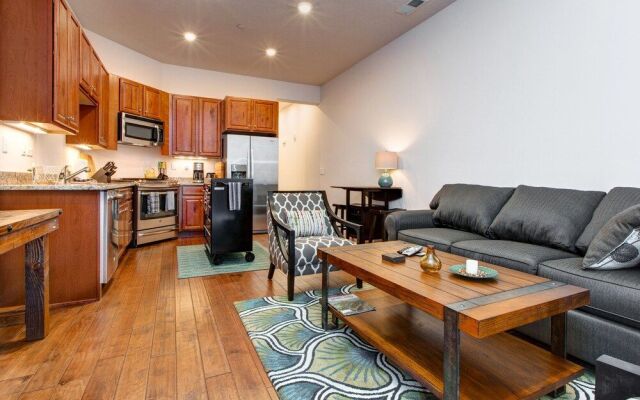 Newpark Townhouse by RedAwning