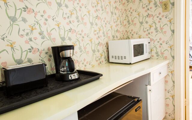 Charlton Suites Guest House