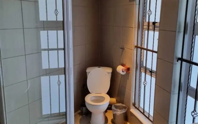 Savoy Lodge With Breakfast Included - Nice Standard Double Room 4